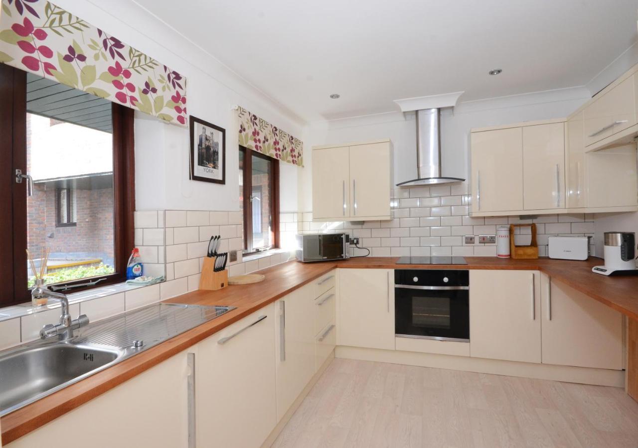 Apartment 5 In York Bagian luar foto